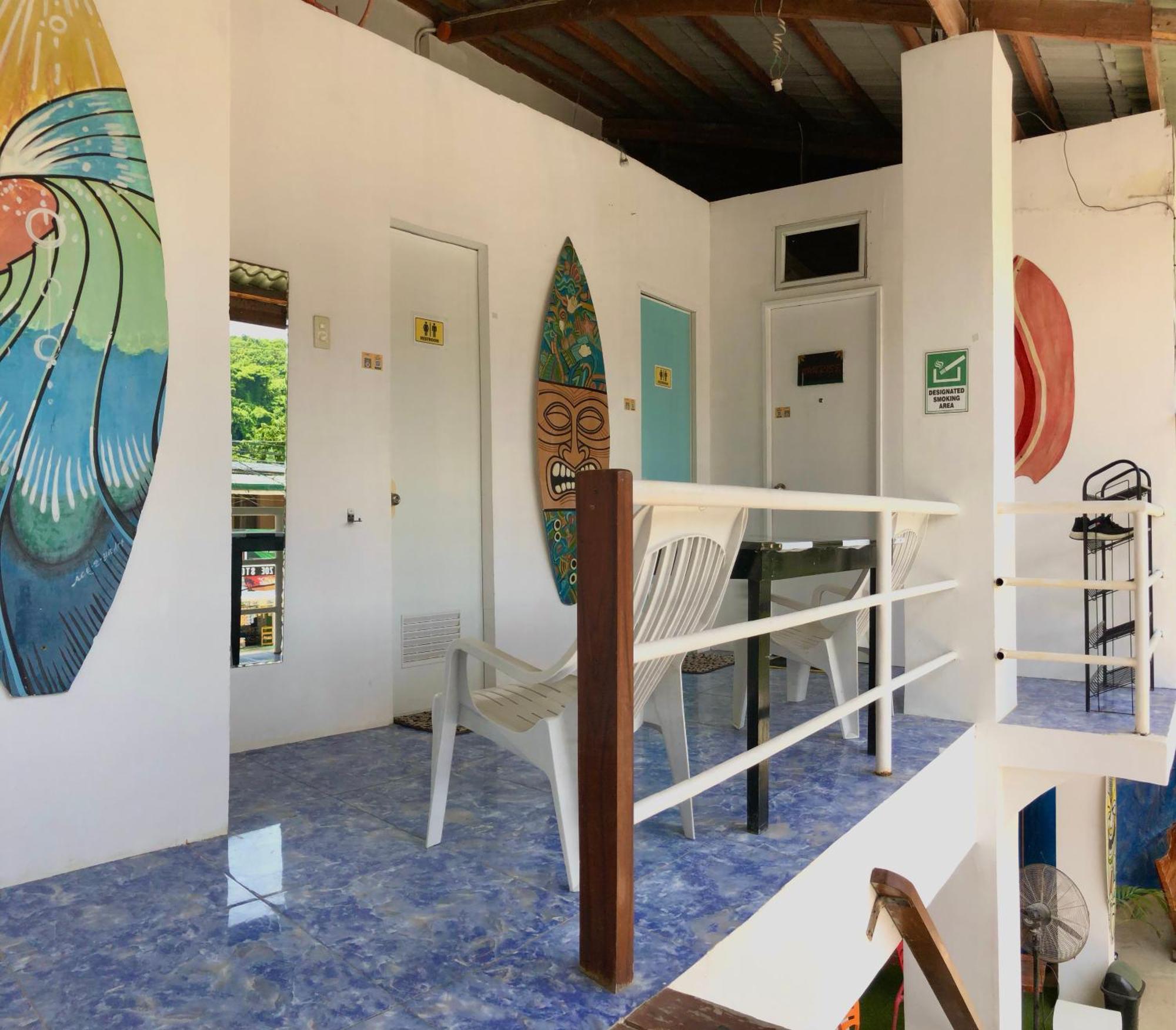 Chill Out Hostel Balabag  Room photo