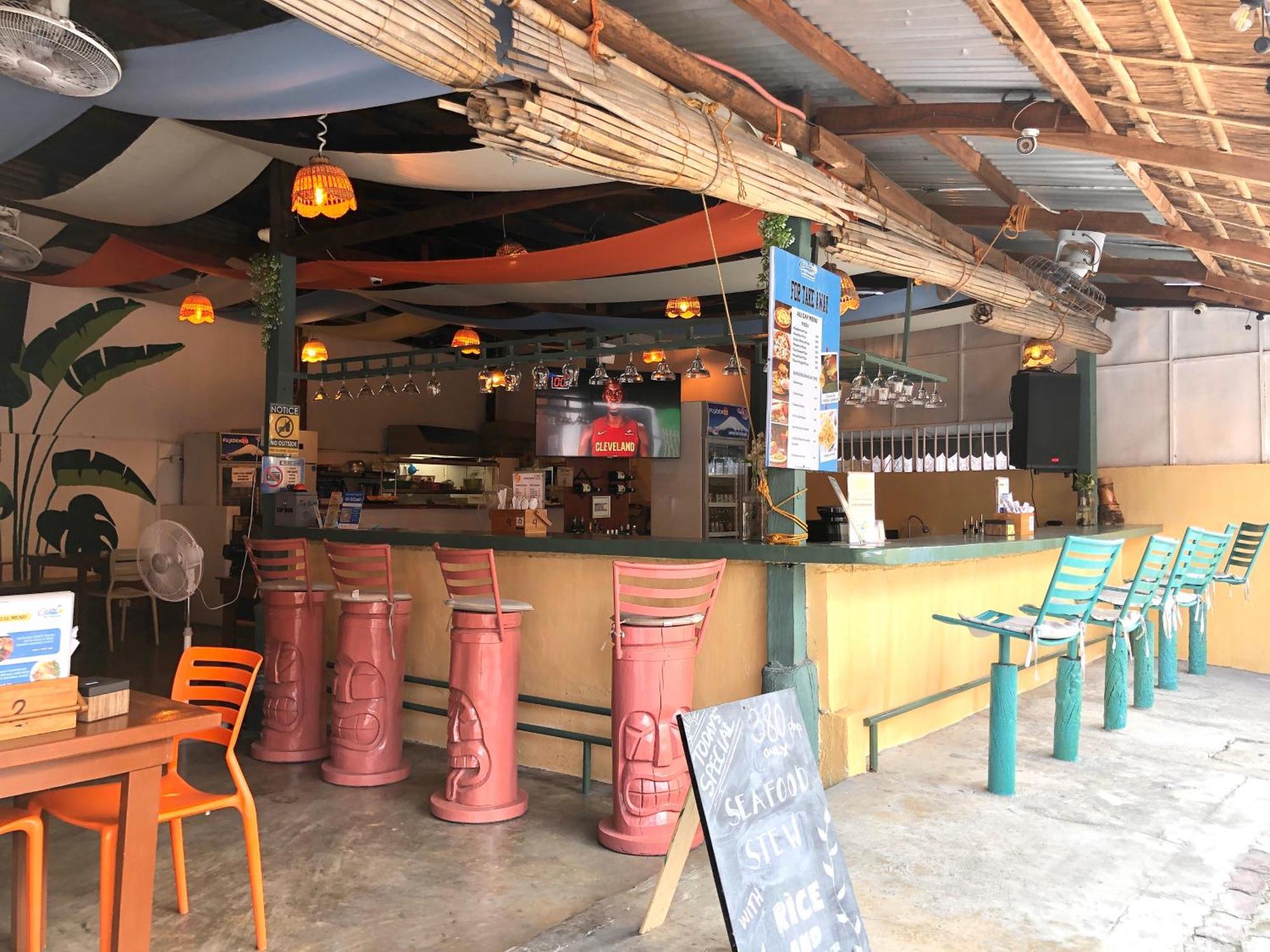 Chill Out Hostel Balabag  Exterior photo